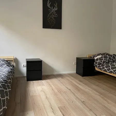 6 Betten - Kueche - Diele - Bad - S15b דירה *