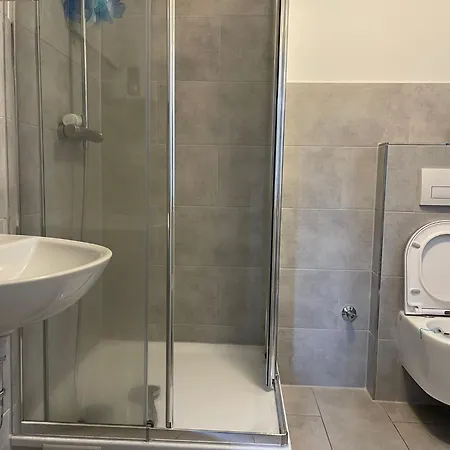 6 Betten - Kueche - Diele - Bad - S15b