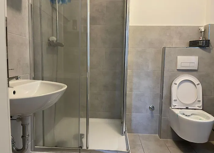 6 Betten - Kueche - Diele - Bad - S15b